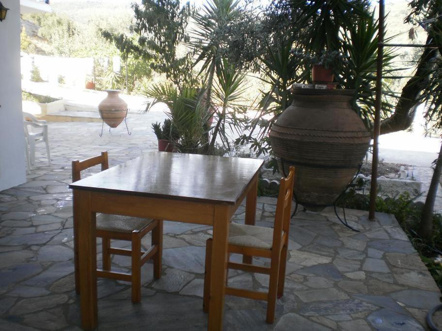 פלאטניאס Ktena Apartments חדר תמונה