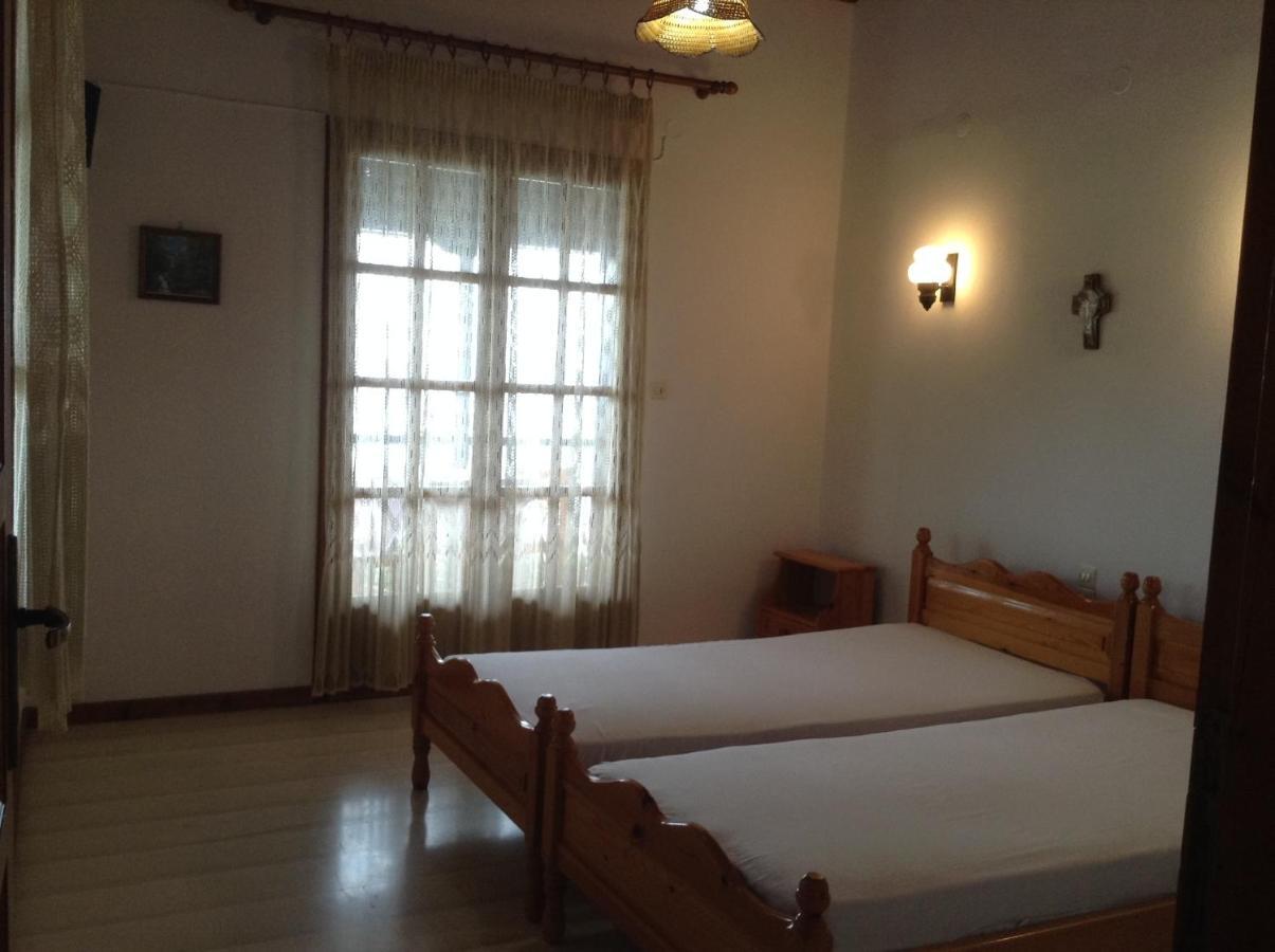 פלאטניאס Ktena Apartments חדר תמונה